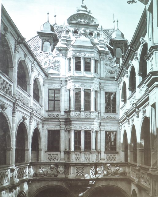 Szene von der Restaurierung des Pellerhauses in den 30er Jahren. | Foto: Repro Nicole Fuchsbauer