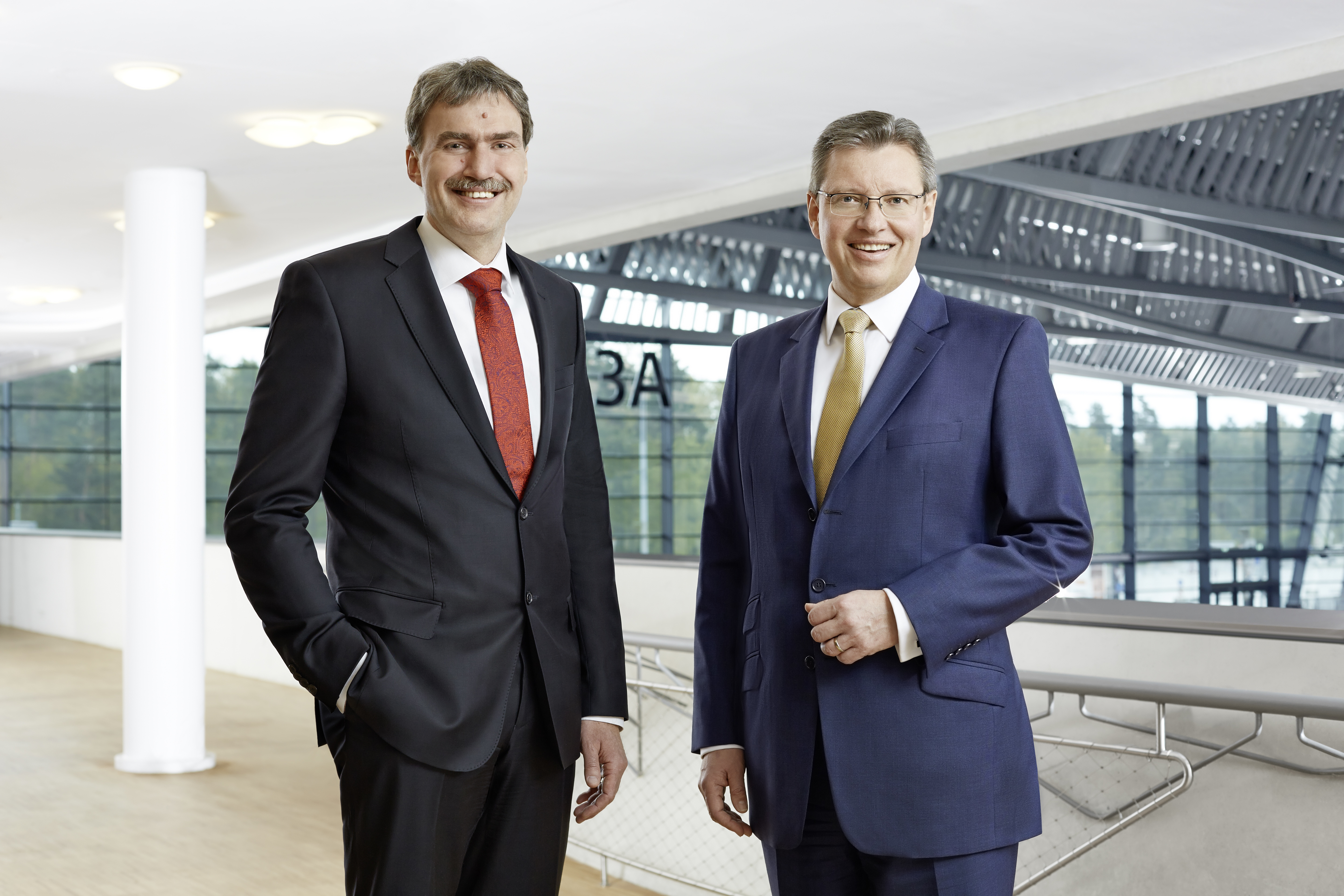 Die NürnbergMesse-Chefs Peter Ottmann (l.) und Dr. Roland Fleck.