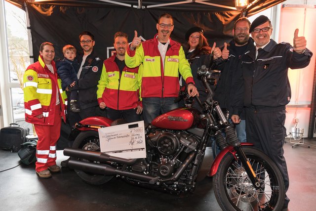 HOG Chapter spendet für Johanniter-Motorradstaffel.