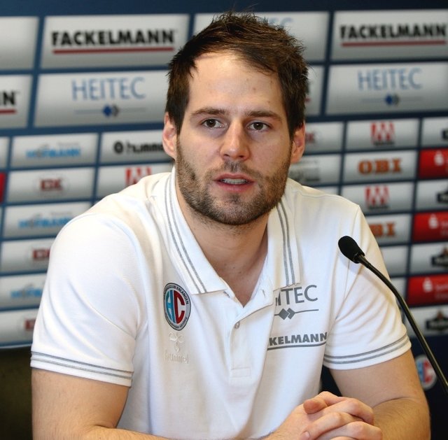 (Foto: HJKrieg, hl-studios, Erlangen): "Wir werden unsere Stärken ausspielen", so HCE-Spielmacher Nico Büdel