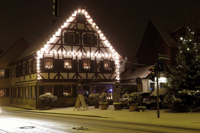 Traumhaft schön! Weihnachtsbeleuchtung von Christine und Leonhard Kronester aus Erlangen. | Foto: Privat/ Christine Kronester