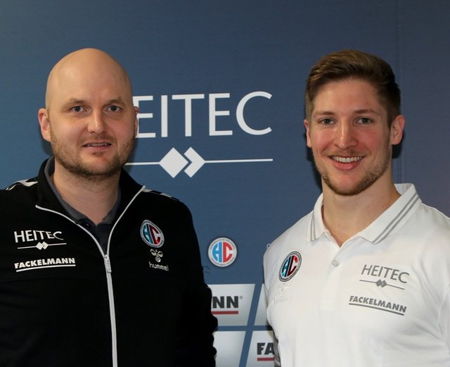 (Foto: HJKrieg, hl-studios, Erlangen):  HC-Cheftrainer Adalsteinn Eyjolfsson freut sich auf Jan Schäffer