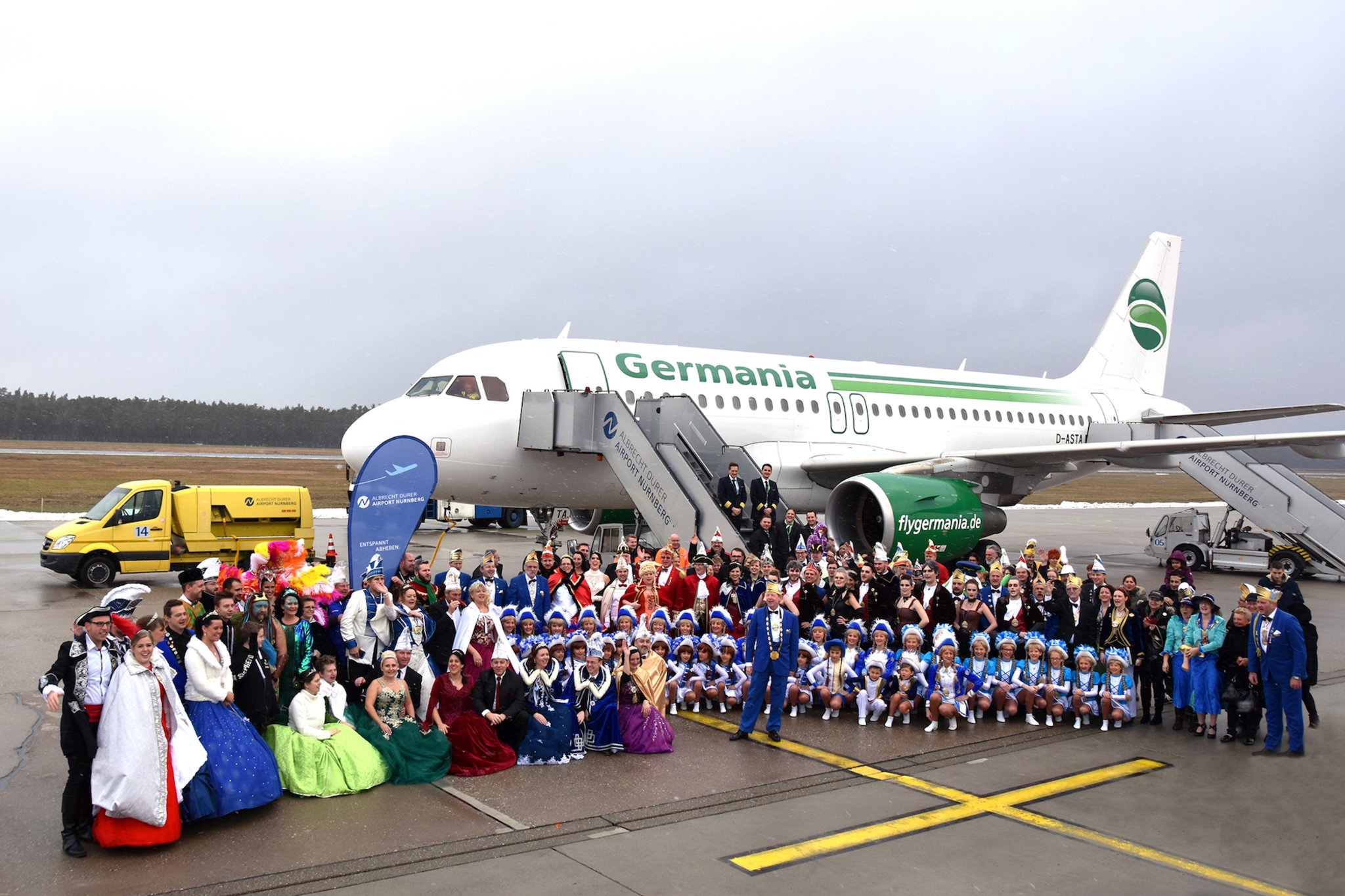 Luftflotte des Prinzen Karneval hob zum 62. Prinzenflug mit Germania ab Nürnberg