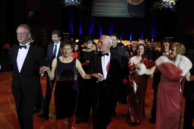 Foto: Udo Dreier - 21.01.2018 - Metropolregion Nürnberg - Nürnberg - Meistersingerhalle - Universitätsball der FAU und der Nürnberger Hochschulen  | Foto: John R. Braun / Udo Dreier