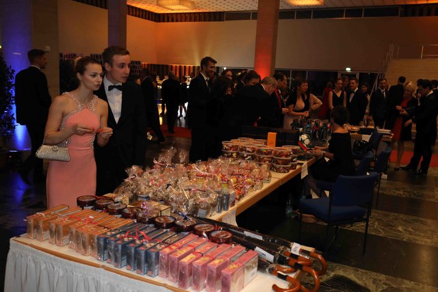 Foto: Udo Dreier - 21.01.2018 - Metropolregion Nürnberg - Nürnberg - Meistersingerhalle - Universitätsball der FAU und der Nürnberger Hochschulen  | Foto: John R. Braun / Udo Dreier