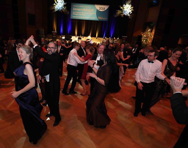 Foto: Udo Dreier - 21.01.2018 - Metropolregion Nürnberg - Nürnberg - Meistersingerhalle - Universitätsball der FAU und der Nürnberger Hochschulen  | Foto: John R. Braun / Udo Dreier