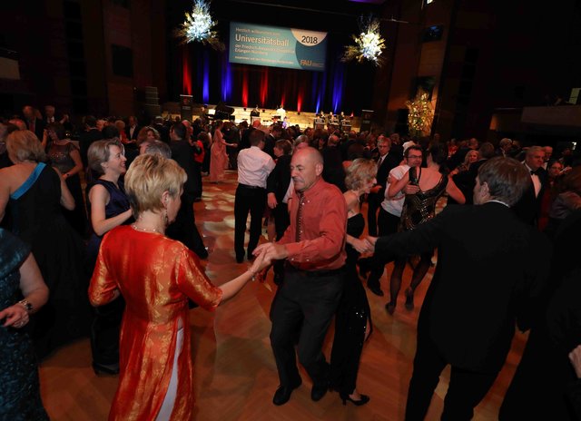 Foto: Udo Dreier - 21.01.2018 - Metropolregion Nürnberg - Nürnberg - Meistersingerhalle - Universitätsball der FAU und der Nürnberger Hochschulen  | Foto: John R. Braun / Udo Dreier