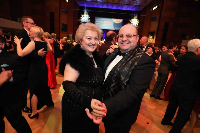 Thomas Blösel (Eco Rehatechnik) und Landtagsabgeordnete Petra Guttenberger - Foto: Udo Dreier - 21.01.2018 - Metropolregion Nürnberg - Nürnberg - Meistersingerhalle - Universitätsball der FAU und der Nürnberger Hochschulen  | Foto: John R. Braun / Udo Dreier