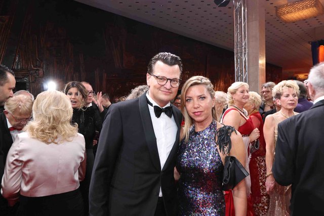 Florian Greschner, GS WOHNEN, mit Lebensgefährtin Yvonne Gaschler.