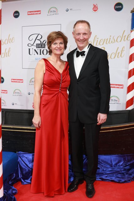 Foto: Udo Dreier - 03.02.2018 - Metropolregion Nürnberg - Ball der Union 2018:"Italienische Nacht" in derMeistersingerhalle, NürnbergAm 3. Februar 2018 feiern wir unter dem Motto "Italienische Nacht" den Ball der Union. Der Gastgeber Dr. Markus Söder, Staatsminister und Bezirksvorsitzender, freute sich über den Stargast Thomas Anders. Weitere Topacts sind u.a. die Pavel Sandorf Big Band, Noble Composition und Aldo Celentano. Weitere Informationen erhalten Sie unter www.ballderunion.de.Der Ball der Un