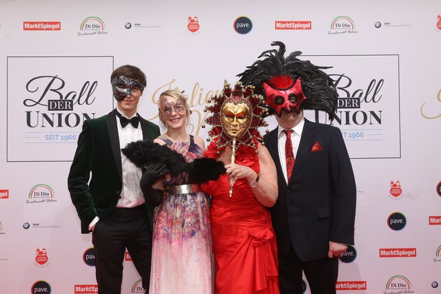 Foto: Udo Dreier - 03.02.2018 - Metropolregion Nürnberg - Ball der Union 2018:"Italienische Nacht" in derMeistersingerhalle, NürnbergAm 3. Februar 2018 feiern wir unter dem Motto "Italienische Nacht" den Ball der Union. Der Gastgeber Dr. Markus Söder, Staatsminister und Bezirksvorsitzender, freute sich über den Stargast Thomas Anders. Weitere Topacts sind u.a. die Pavel Sandorf Big Band, Noble Composition und Aldo Celentano. Weitere Informationen erhalten Sie unter www.ballderunion.de.Der Ball der Un