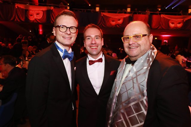 Foto: Udo Dreier - 03.02.2018 - Metropolregion Nürnberg - Ball der Union 2018:"Italienische Nacht" in derMeistersingerhalle, NürnbergAm 3. Februar 2018 feiern wir unter dem Motto "Italienische Nacht" den Ball der Union. Der Gastgeber Dr. Markus Söder, Staatsminister und Bezirksvorsitzender, freute sich über den Stargast Thomas Anders. Weitere Topacts sind u.a. die Pavel Sandorf Big Band, Noble Composition und Aldo Celentano. Weitere Informationen erhalten Sie unter www.ballderunion.de.Der Ball der Un