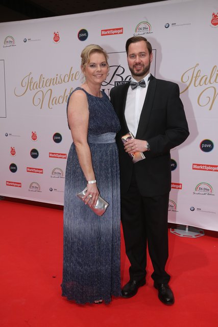 Foto: Udo Dreier - 03.02.2018 - Metropolregion Nürnberg - Ball der Union 2018:"Italienische Nacht" in derMeistersingerhalle, NürnbergAm 3. Februar 2018 feiern wir unter dem Motto "Italienische Nacht" den Ball der Union. Der Gastgeber Dr. Markus Söder, Staatsminister und Bezirksvorsitzender, freute sich über den Stargast Thomas Anders. Weitere Topacts sind u.a. die Pavel Sandorf Big Band, Noble Composition und Aldo Celentano. Weitere Informationen erhalten Sie unter www.ballderunion.de.Der Ball der Un