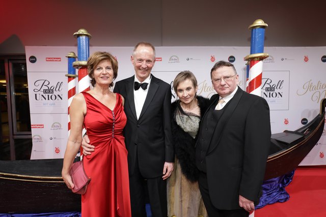 Foto: Udo Dreier - 03.02.2018 - Metropolregion Nürnberg - Ball der Union 2018:"Italienische Nacht" in derMeistersingerhalle, NürnbergAm 3. Februar 2018 feiern wir unter dem Motto "Italienische Nacht" den Ball der Union. Der Gastgeber Dr. Markus Söder, Staatsminister und Bezirksvorsitzender, freute sich über den Stargast Thomas Anders. Weitere Topacts sind u.a. die Pavel Sandorf Big Band, Noble Composition und Aldo Celentano. Weitere Informationen erhalten Sie unter www.ballderunion.de.Der Ball der Un