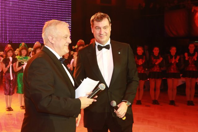 Foto: Udo Dreier - 03.02.2018 - Metropolregion Nürnberg - Ball der Union 2018:"Italienische Nacht" in derMeistersingerhalle, NürnbergAm 3. Februar 2018 feiern wir unter dem Motto "Italienische Nacht" den Ball der Union. Der Gastgeber Dr. Markus Söder, Staatsminister und Bezirksvorsitzender, freute sich über den Stargast Thomas Anders. Weitere Topacts sind u.a. die Pavel Sandorf Big Band, Noble Composition und Aldo Celentano. Weitere Informationen erhalten Sie unter www.ballderunion.de.Der Ball der Un