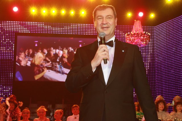 Foto: Udo Dreier - 03.02.2018 - Metropolregion Nürnberg - Ball der Union 2018:"Italienische Nacht" in derMeistersingerhalle, NürnbergAm 3. Februar 2018 feiern wir unter dem Motto "Italienische Nacht" den Ball der Union. Der Gastgeber Dr. Markus Söder, Staatsminister und Bezirksvorsitzender, freute sich über den Stargast Thomas Anders. Weitere Topacts sind u.a. die Pavel Sandorf Big Band, Noble Composition und Aldo Celentano. Weitere Informationen erhalten Sie unter www.ballderunion.de.Der Ball der Un