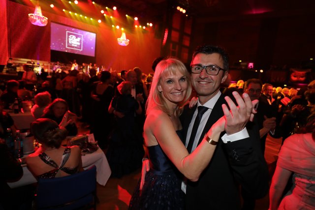 FCN Trainer Michael Köllner mit Petra Freitag - Foto: Udo Dreier - 03.02.2018 - Metropolregion Nürnberg - Ball der Union 2018:"Italienische Nacht" in derMeistersingerhalle, NürnbergAm 3. Februar 2018 feiern wir unter dem Motto "Italienische Nacht" den Ball der Union. Der Gastgeber Dr. Markus Söder, Staatsminister und Bezirksvorsitzender, freute sich über den Stargast Thomas Anders. Weitere Topacts sind u.a. die Pavel Sandorf Big Band, Noble Composition und Aldo Celentano. Weitere Informationen erhalte