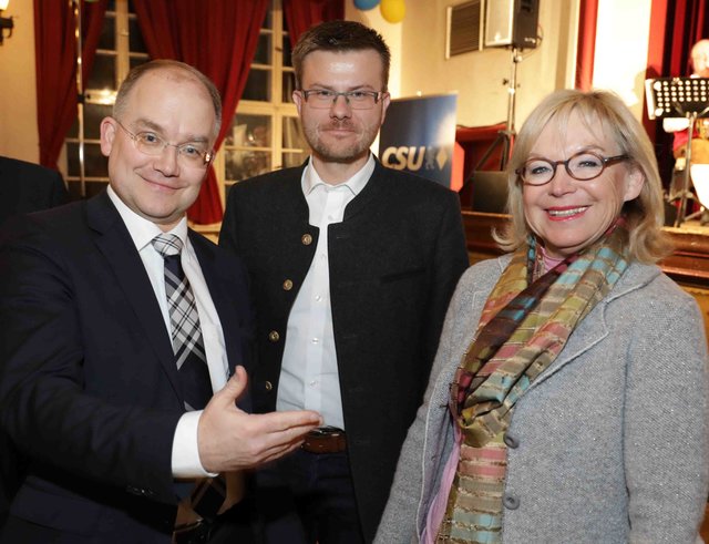 MdB Sebastian Brehm, Chef der Nürnberger CSU-Stadtratsfraktion Marcus König und Barbara Regitz, Vorsitzende der Frauen-Union Nürnberg-Fürth-Schwabach (v.l.). | Foto: Udo Dreier