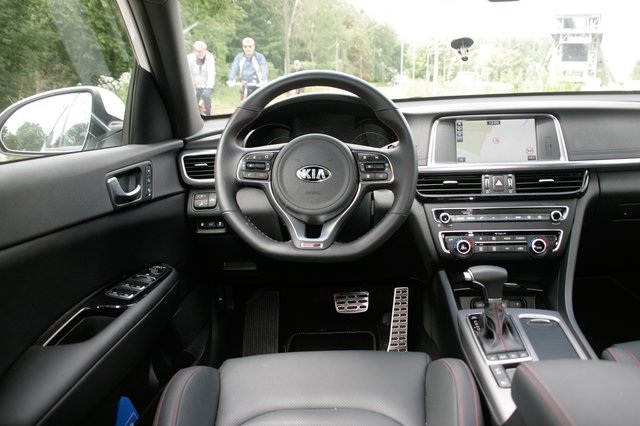 Im Innenraum sind hochwertige Materialien verbaut worden. | Foto: © Auto-Medienportal.Net/Kia