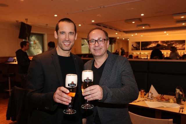 THOMAS SABO Ice Tigers-Geschäftsführer Christoph Sandner (l.) und Tucher-Marketingdirektor Kai Eschenbacher. | Foto: JRBraun