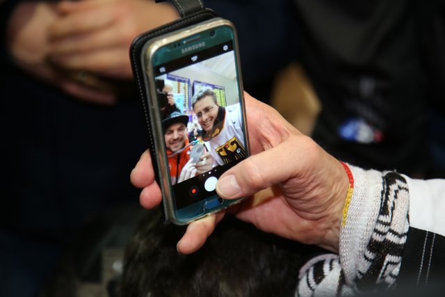 Rund 700 Fans der Nürnberger Ice Tigers feierten die Ankunft der drei Silbermedaillengewinner Patrick Reimer, Yasin Ehliz und Leo Pföderl, die mit der Deutschen Olympia Eishockeymannschaft in Pyeongchang einen historischen zweiten Platz im Eishockey belegten. | Foto: Jürgen Friedrich