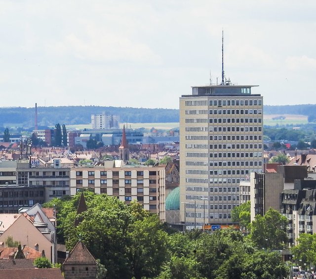 So sieht das Hochhaus mitten im Herzen der Stadt normalerweise aus. Foto: © Nicole Fuchsbauer
