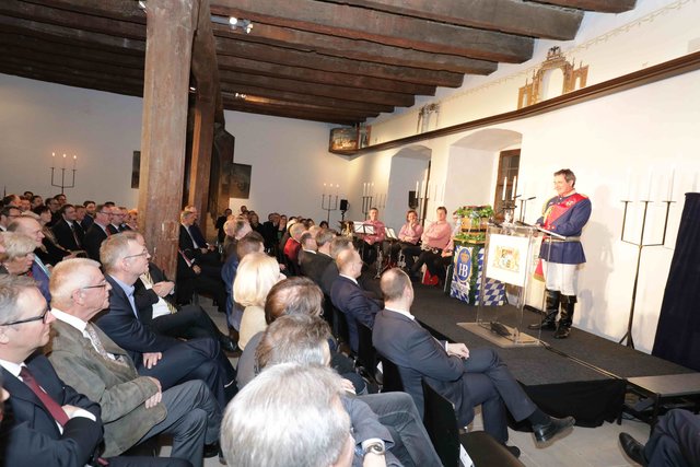 Kaiserbock 2018 im Rittersaal der Nürnberger Kaiserburg. | Foto: Udo Dreier
