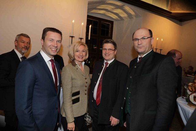 Kaiserbock 2018 im Rittersaal der Nürnberger Kaiserburg. | Foto: Udo Dreier