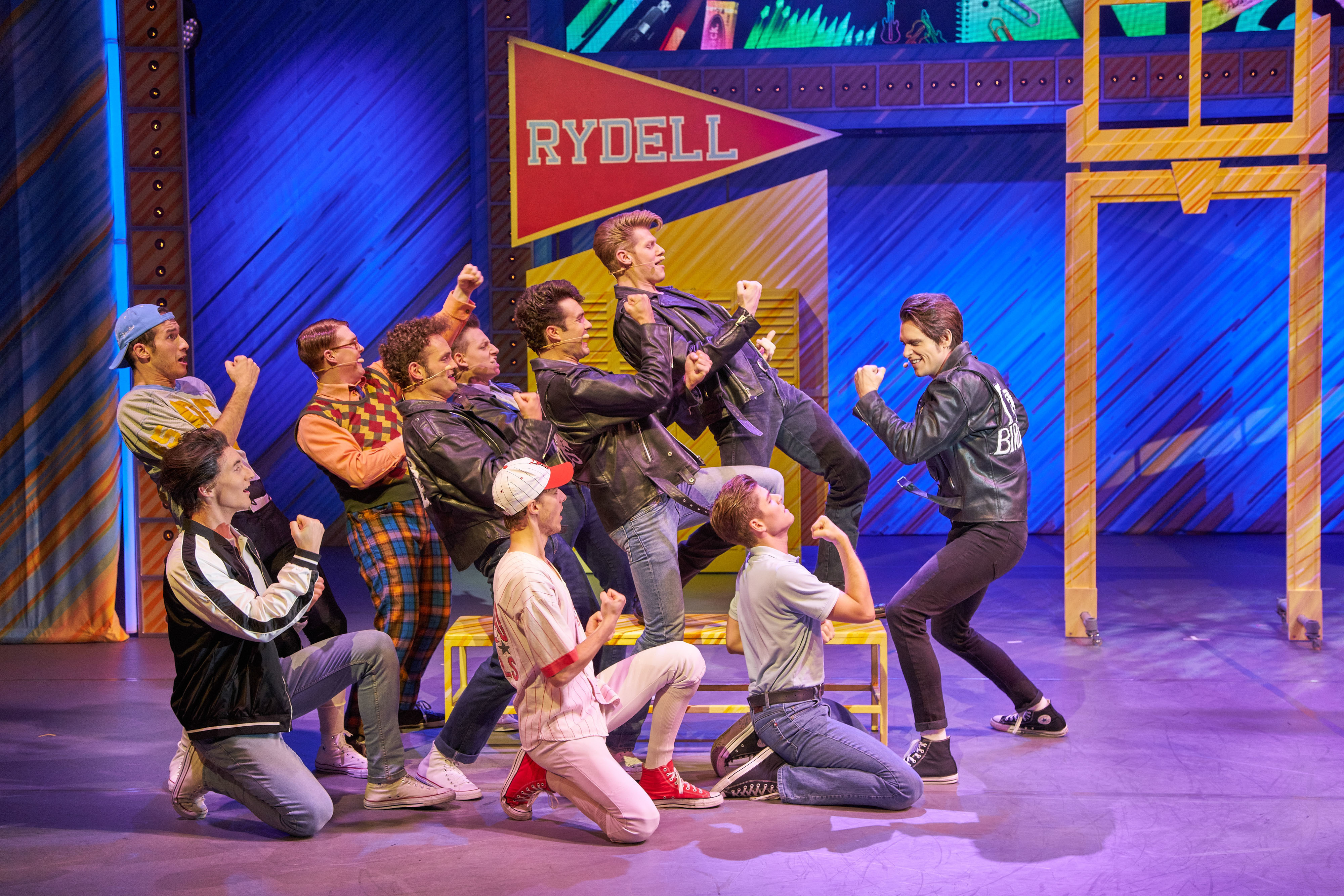"Grease" bietet mitreißende Songs und eine Liebesromanze.