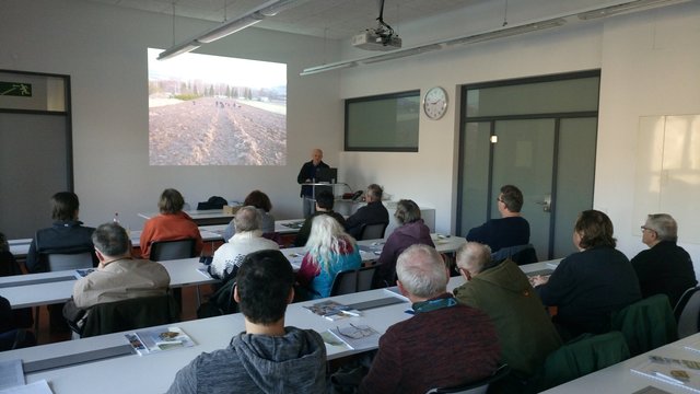Die Teilnehmer bekamen sowohl rechtliche als auch fachliche Kenntnisse für den Umgang mit archäologischen Funden in unserer Landschaft vermittelt.
