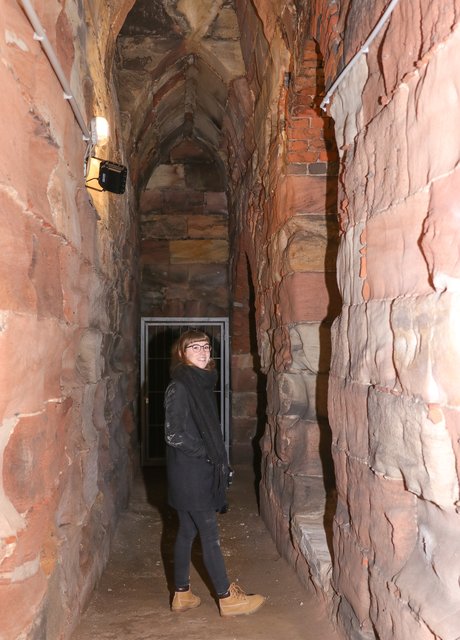 Wer die Tour mitläuft, sollte sich tunlichst in der Nähe des sachkundigen Führers aufhalten, keine Alleingänge wagen. | Foto: Nicole Fuchsbauer