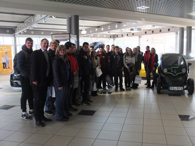 Das Berufe „Speed Dating“ im Autohaus Renault Hofmann fand bei den Teilnehmerinnen und Teilnehmern großen Anklang.