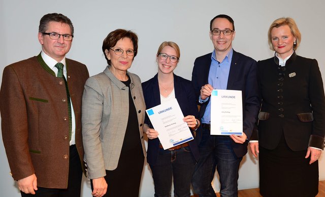DEHOGA-Vize Andreas Brunner, Ministerin Emilia Müller, Steffanie und Jörg Schlag (Arvena Hotels), Angela Inselkammer (v.l.).