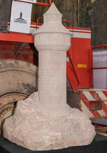 Der Nürnberger Sinwellturm aus original Burgsandstein. | Foto: Nicole Fuchsbauer