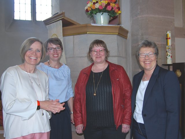 Sabine Schöler, Steffi Leimeister, Sabine Teibach und Pfrin S. Jühne