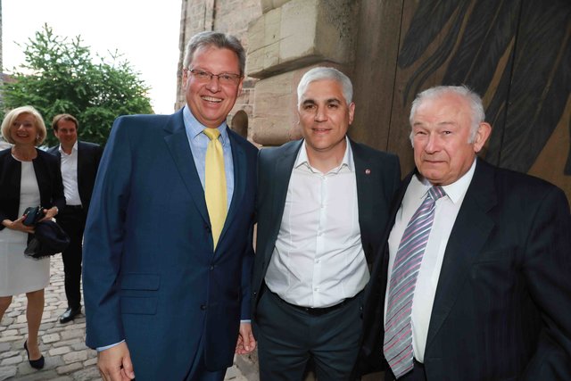 Großer Empfang der Club-Helden, Betreuer und Sponsoren auf der Nürnberger Kaiserburg. | Foto: © Udo Dreier