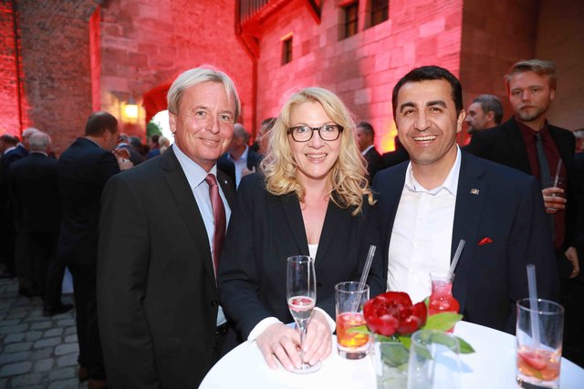 Großer Empfang der Club-Helden, Betreuer und Sponsoren auf der Nürnberger Kaiserburg. | Foto: © Udo Dreier