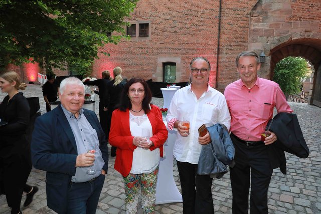 Großer Empfang der Club-Helden, Betreuer und Sponsoren auf der Nürnberger Kaiserburg. | Foto: © Udo Dreier