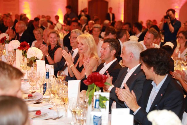 Großer Empfang der Club-Helden, Betreuer und Sponsoren auf der Nürnberger Kaiserburg. | Foto: © Udo Dreier