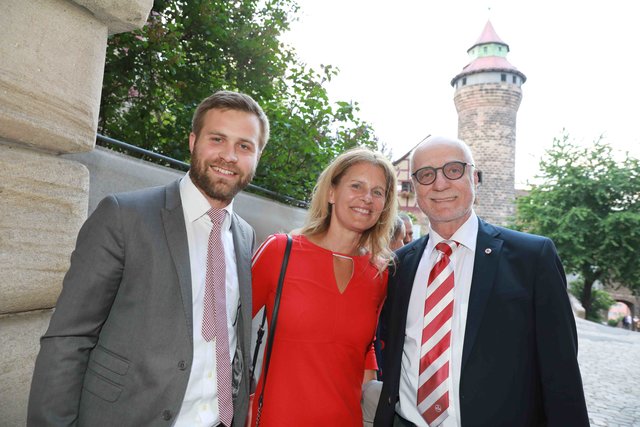 Großer Empfang der Club-Helden, Betreuer und Sponsoren auf der Nürnberger Kaiserburg. | Foto: © Udo Dreier