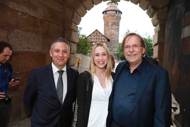 Großer Empfang der Club-Helden, Betreuer und Sponsoren auf der Nürnberger Kaiserburg. | Foto: © Udo Dreier