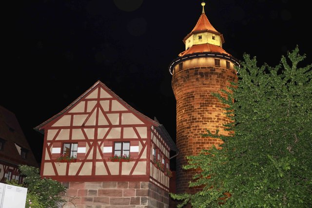 Großer Empfang der Club-Helden, Betreuer und Sponsoren auf der Nürnberger Kaiserburg. | Foto: © Udo Dreier