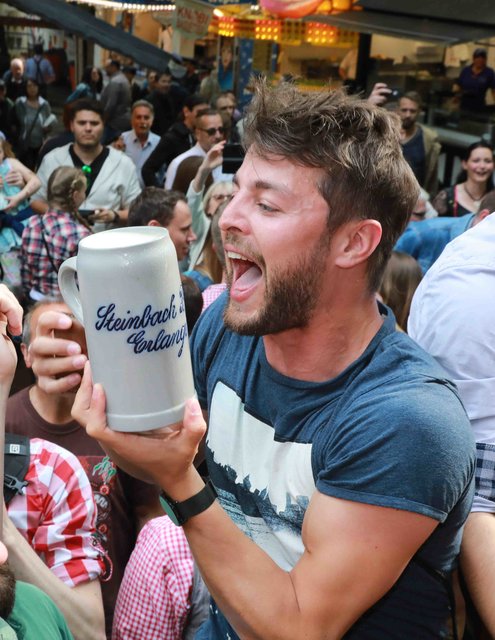 Die 263. Erlanger Bergkirchweih ist eröffnet! Bis zu einer Million Besucher werden gesamt an den zwölf Festtagen erwartet. Foto: Udo Dreier