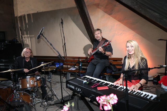 Das Hildegard Pohl Trio sorgte für die musikalische Unterhaltung. | Foto: John R. Braun