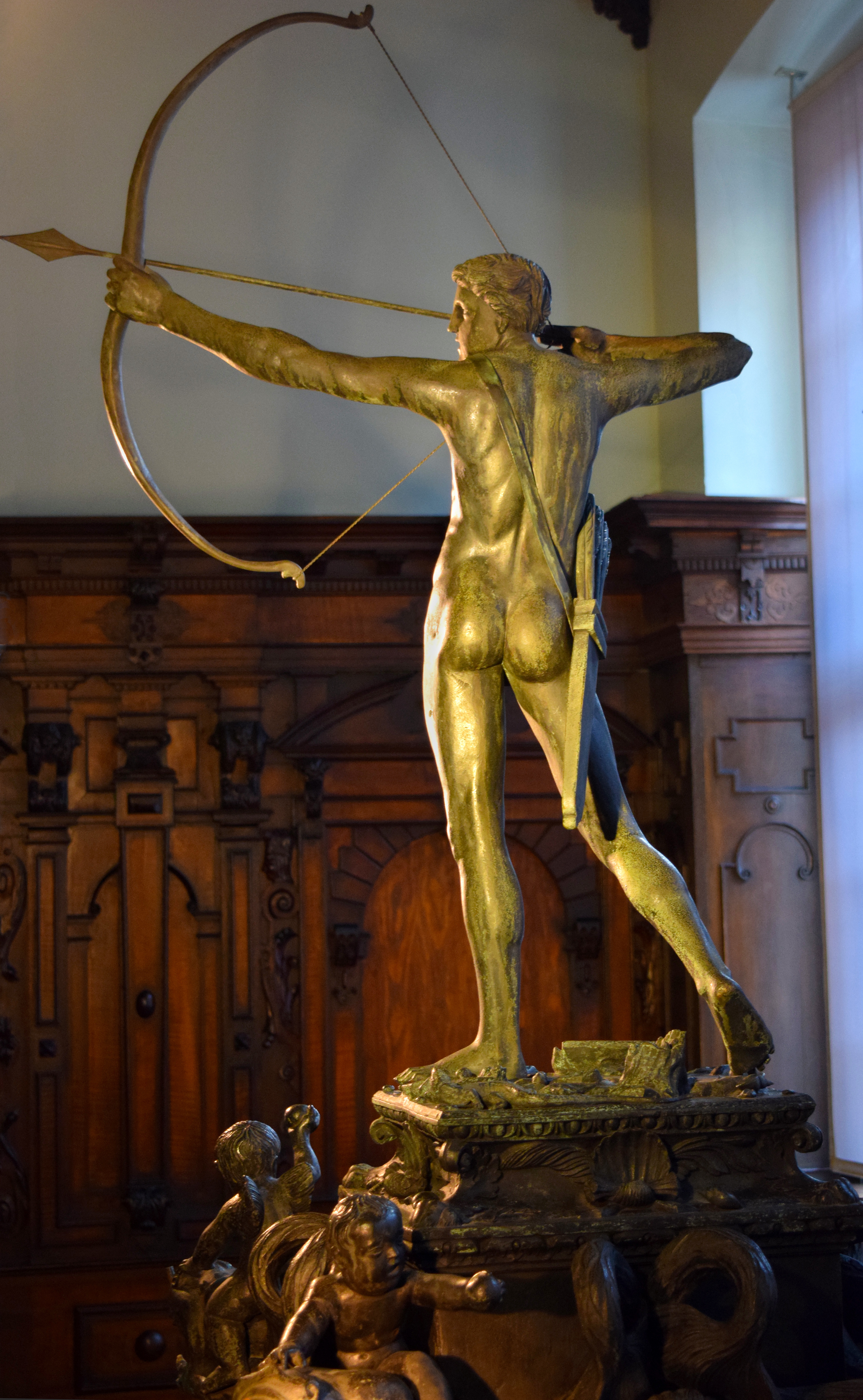 Der Apollobrunnen im ,,Schönen Zimmer" des Fembo-Hauses.