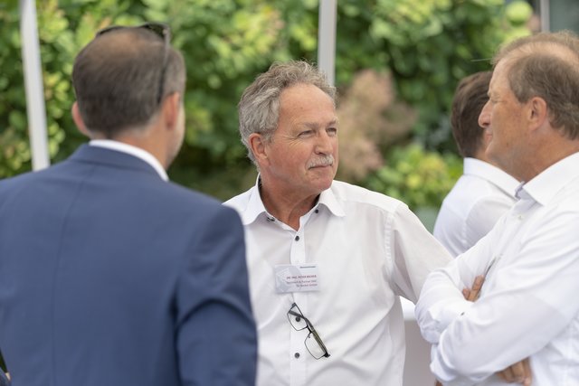 Branchenübergreifende Gespräche