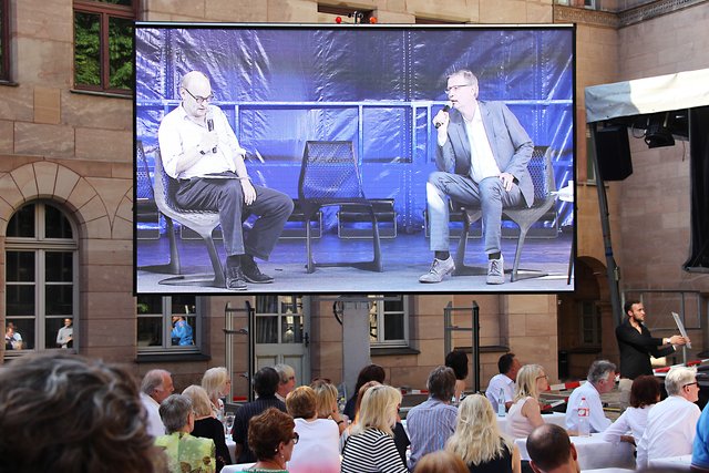 Ein Monat nach der offiziellen Eröffnung wurde das Ludwig-Erhard-Zentrum im Rahmen eines Bürgerfests für die Bevölkerung freigegeben. | Foto: tom