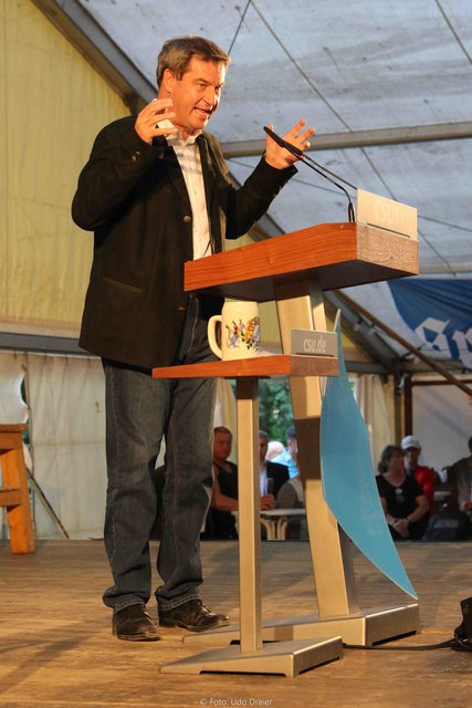 Erster öffentlicher Festzeltauftritt von Ministerpräsident Dr. Markus Söder in Nürnberg. | Foto: Udo Dreier