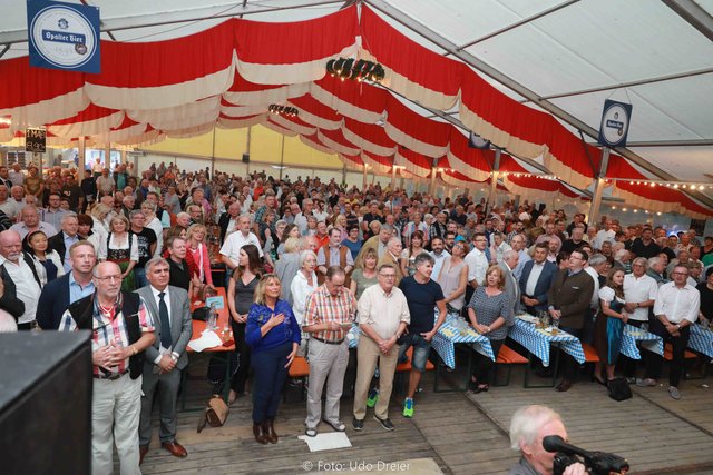 800 Besucher - Foto: Udo Dreier - 21.06.2018 - Nürnberg - Eibach - Festzelt - Erster öffentlicher Festzeltauftritt von Ministerpräsident Dr. Markus Söder in Nürnberg  - 