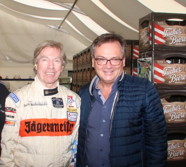 Gastgeber im Biergarten (re.): Tucher-Chef Fred Höfler mit Prinz Leopold "Poldi" von Bayern. | Foto: John R. Braun